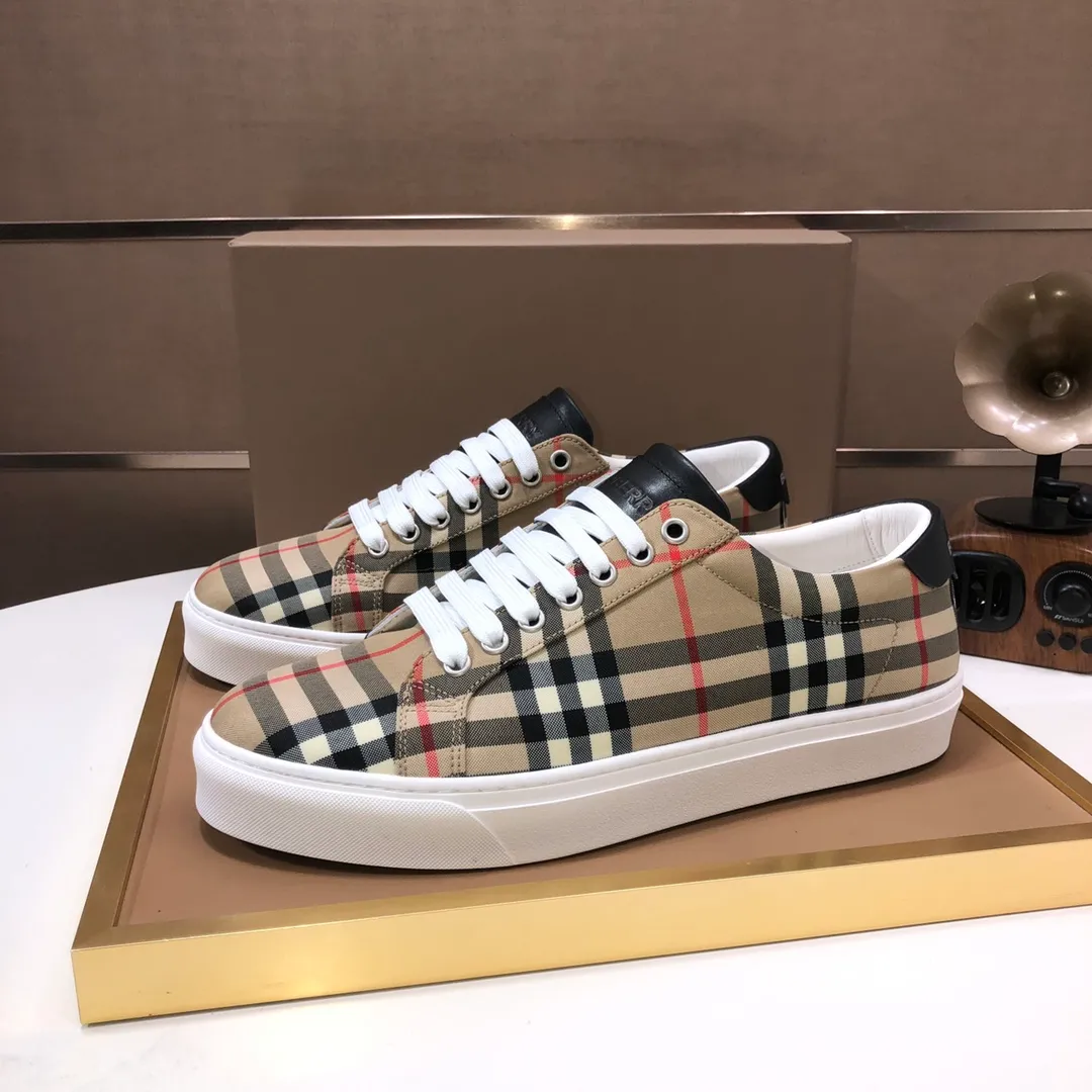 Men's shoes 💰480💰 [Burberry] (cowhide lining) classic low-top sneakers｜Imported cowhide with classic plaid fabric｜Cowhide lining｜Original outsole｜Fine workmanship and comfortable to wear Size: 38-44 (customized at 45)